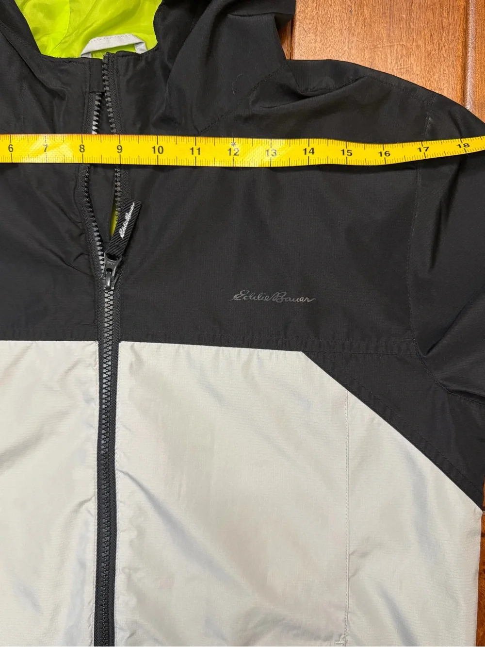 Eddie Bauer Kids Colorblock Lightweight Hooded Windbreaker Rain Jacket XL Neon